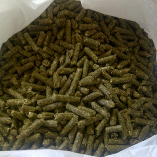 alfalfa-pellet